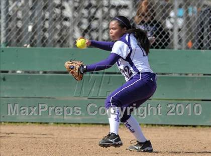 Thumbnail 1 in Lodi vs. Franklin (Victory Pre-Season Tournament) photogallery.