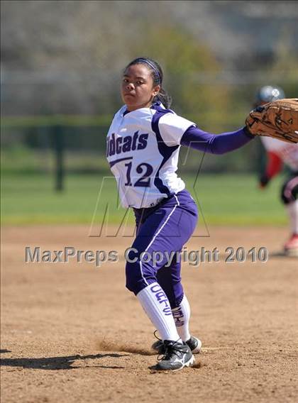 Thumbnail 1 in Lodi vs. Franklin (Victory Pre-Season Tournament) photogallery.
