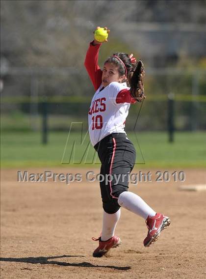 Thumbnail 1 in Lodi vs. Franklin (Victory Pre-Season Tournament) photogallery.