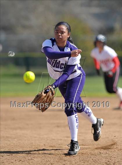 Thumbnail 2 in Lodi vs. Franklin (Victory Pre-Season Tournament) photogallery.