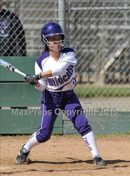Thumbnail 3 in Lodi vs. Franklin (Victory Pre-Season Tournament) photogallery.
