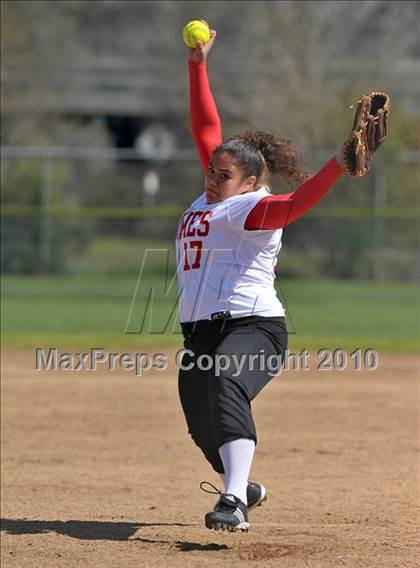 Thumbnail 2 in Lodi vs. Franklin (Victory Pre-Season Tournament) photogallery.