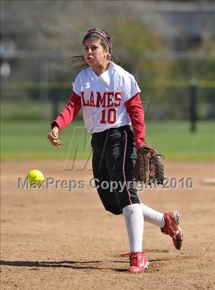 Thumbnail 3 in Lodi vs. Franklin (Victory Pre-Season Tournament) photogallery.