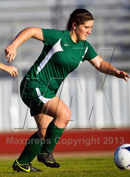 Thumbnail 3 in Santa Fe vs. Ridge Point (Pearland Shootout) photogallery.