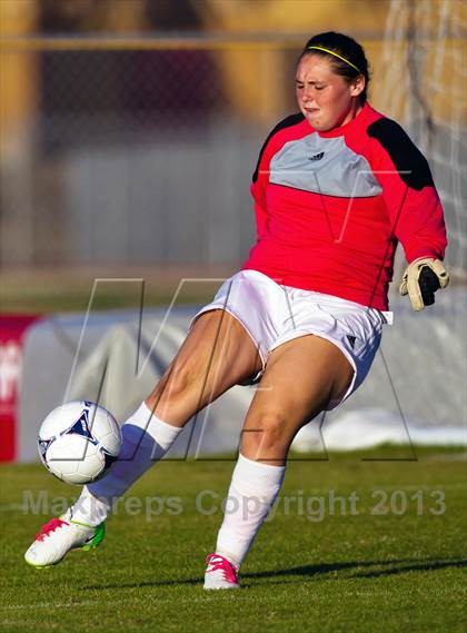 Thumbnail 2 in Santa Fe vs. Ridge Point (Pearland Shootout) photogallery.