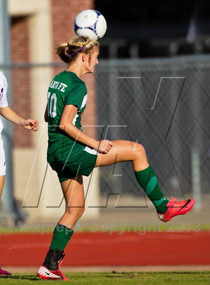 Thumbnail 2 in Santa Fe vs. Ridge Point (Pearland Shootout) photogallery.