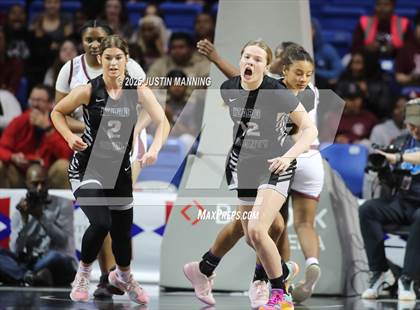 Thumbnail 1 in Barton vs. Izard County (AAA 2A State Final) photogallery.