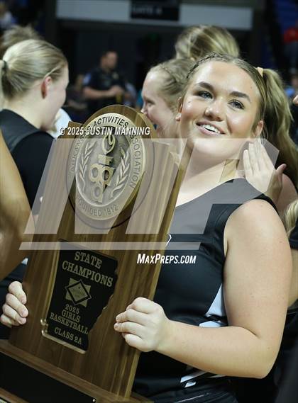 Thumbnail 1 in Barton vs. Izard County (AAA 2A State Final) photogallery.