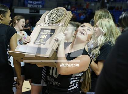 Thumbnail 2 in Barton vs. Izard County (AAA 2A State Final) photogallery.