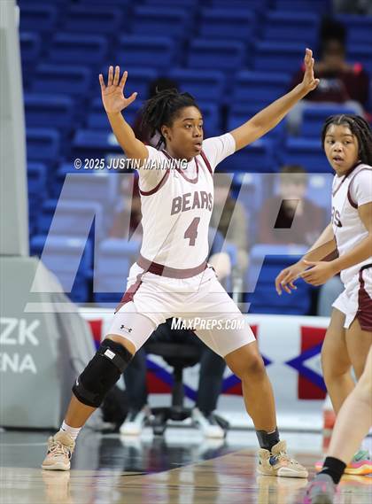 Thumbnail 2 in Barton vs. Izard County (AAA 2A State Final) photogallery.