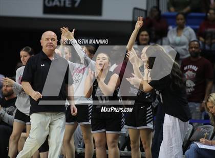 Thumbnail 1 in Barton vs. Izard County (AAA 2A State Final) photogallery.