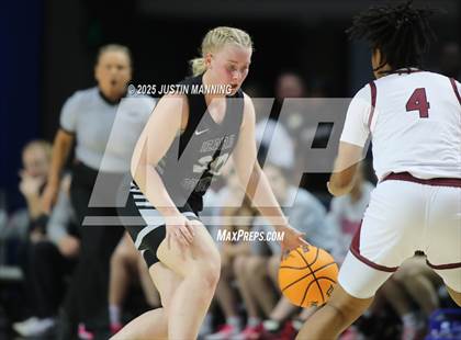 Thumbnail 1 in Barton vs. Izard County (AAA 2A State Final) photogallery.