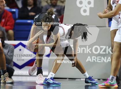 Thumbnail 2 in Barton vs. Izard County (AAA 2A State Final) photogallery.
