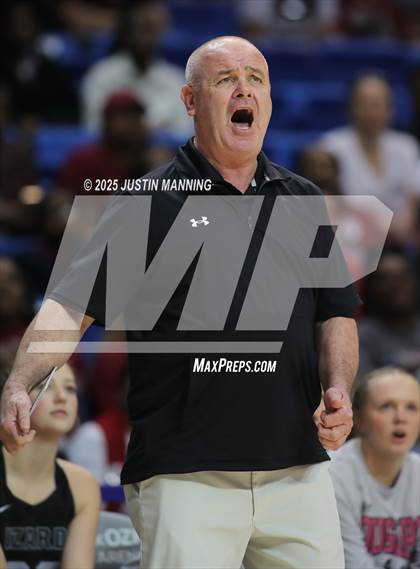 Thumbnail 1 in Barton vs. Izard County (AAA 2A State Final) photogallery.