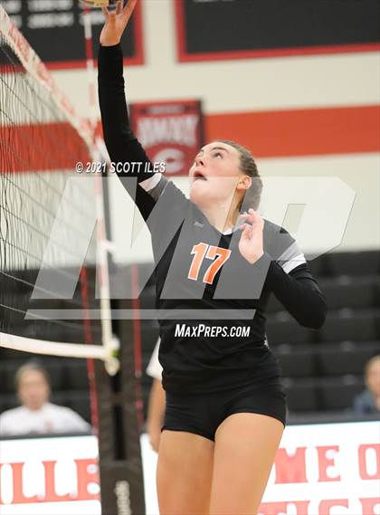 Thumbnail 2 in Amanda-Clearcreek @ Circleville photogallery.