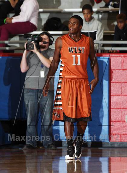 Thumbnail 3 in Seguin [Juan] vs. West Mesquite (Thanksgiving Hoopfest) photogallery.