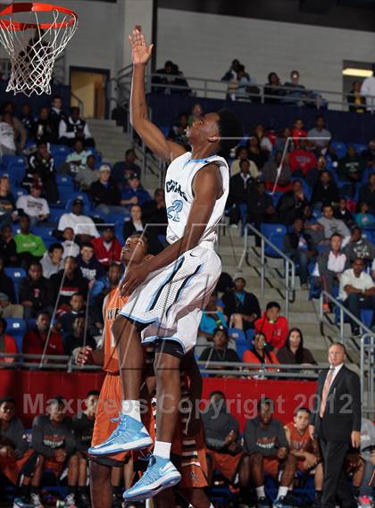 Thumbnail 2 in Seguin [Juan] vs. West Mesquite (Thanksgiving Hoopfest) photogallery.