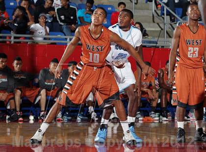 Thumbnail 2 in Seguin [Juan] vs. West Mesquite (Thanksgiving Hoopfest) photogallery.
