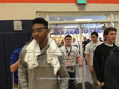 Thumbnail 1 in Eastside Catholic TOC Ceremony photogallery.