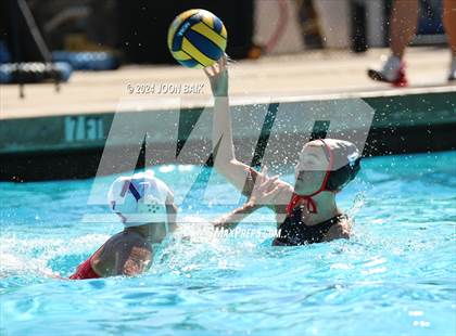 Thumbnail 2 in St. Ignatius College Preparatory vs Carondelet (Acalanes Invitational) photogallery.