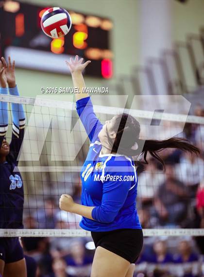 Thumbnail 2 in Wilson vs Poly (CIF LACS Final) photogallery.