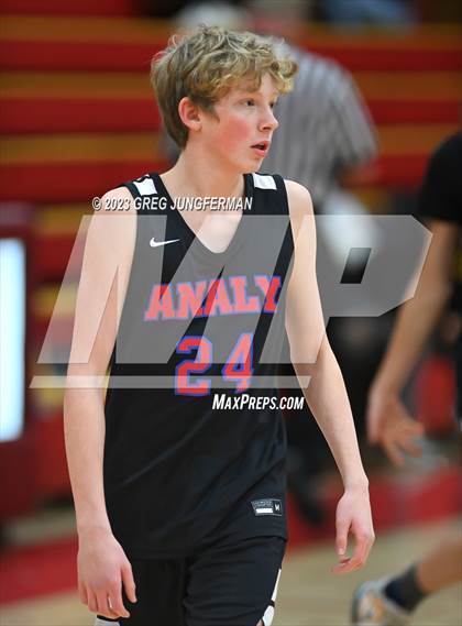 Thumbnail 1 in JV: Analy @ Cardinal Newman photogallery.