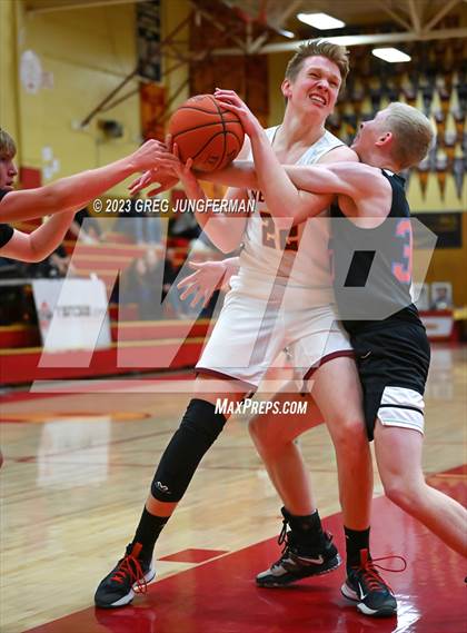 Thumbnail 1 in JV: Analy @ Cardinal Newman photogallery.