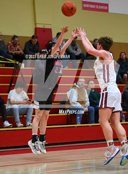 Thumbnail 2 in JV: Analy @ Cardinal Newman photogallery.