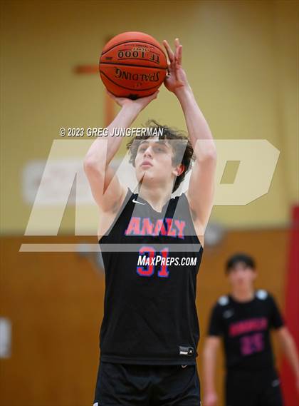 Thumbnail 1 in JV: Analy @ Cardinal Newman photogallery.