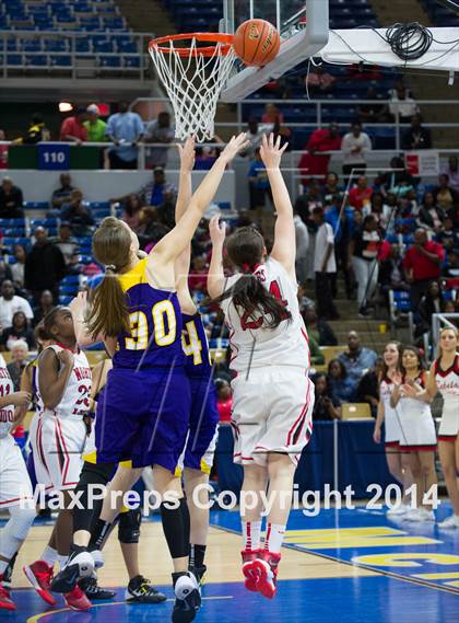 Thumbnail 3 in North Caddo vs. Doyle (LHSAA Class 2A Final)  photogallery.