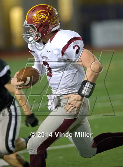 Thumbnail 2 in Enumclaw vs. Bonney Lake photogallery.