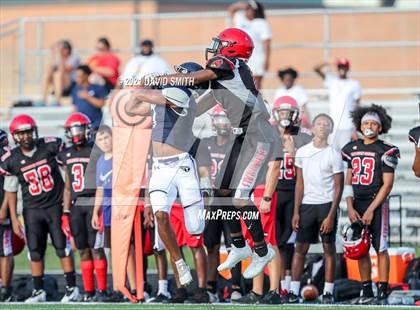 Thumbnail 1 in Lee's Summit West vs Raytown South (Grain Valley Jamboree) photogallery.