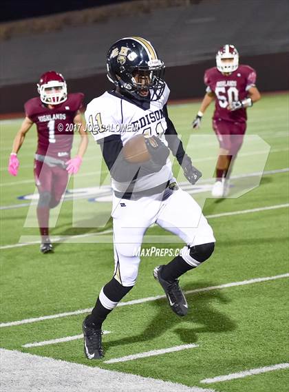 Thumbnail 2 in Highlands vs Edison [Thomas A.] photogallery.