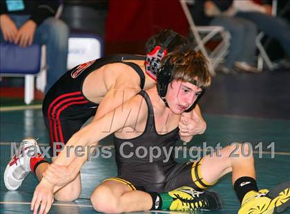 Thumbnail 2 in Suffolk County D1 Championships (Semifinals) photogallery.