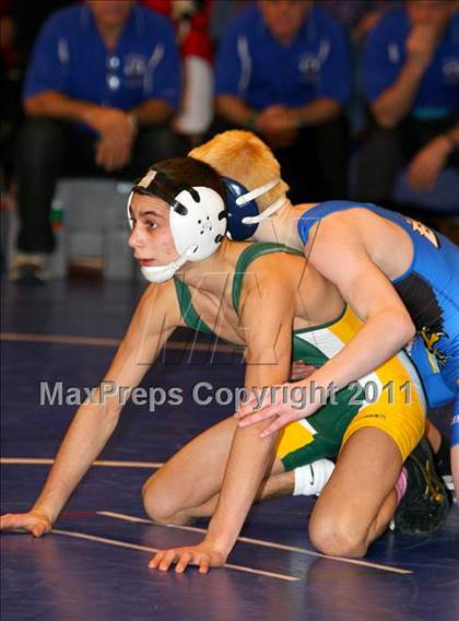 Thumbnail 2 in Suffolk County D1 Championships (Semifinals) photogallery.