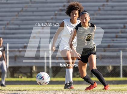 Thumbnail 3 in Jack Britt vs. Gray's Creek (United 8 Conference Semifinal) photogallery.