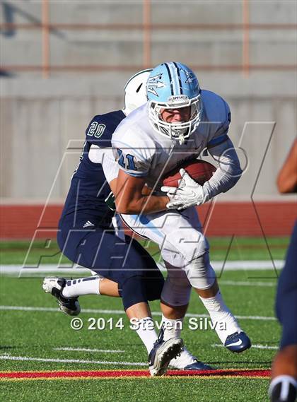 Thumbnail 1 in Corona del Mar vs. La Costa Canyon (Brothers in Arms Classic) photogallery.