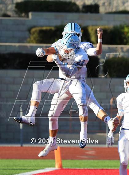 Thumbnail 2 in Corona del Mar vs. La Costa Canyon (Brothers in Arms Classic) photogallery.