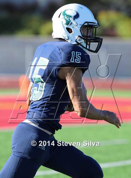 Thumbnail 3 in Corona del Mar vs. La Costa Canyon (Brothers in Arms Classic) photogallery.
