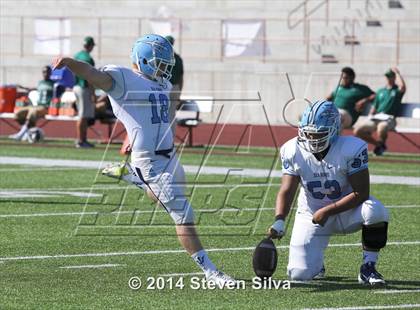 Thumbnail 1 in Corona del Mar vs. La Costa Canyon (Brothers in Arms Classic) photogallery.