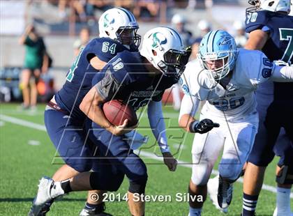 Thumbnail 1 in Corona del Mar vs. La Costa Canyon (Brothers in Arms Classic) photogallery.