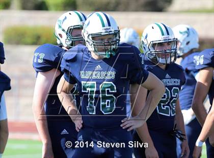 Thumbnail 3 in Corona del Mar vs. La Costa Canyon (Brothers in Arms Classic) photogallery.