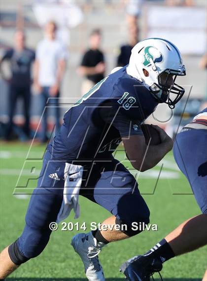 Thumbnail 3 in Corona del Mar vs. La Costa Canyon (Brothers in Arms Classic) photogallery.