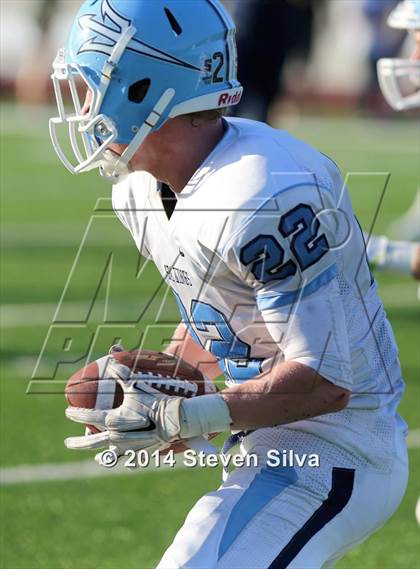 Thumbnail 1 in Corona del Mar vs. La Costa Canyon (Brothers in Arms Classic) photogallery.