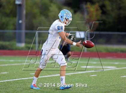Thumbnail 3 in Corona del Mar vs. La Costa Canyon (Brothers in Arms Classic) photogallery.