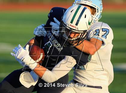 Thumbnail 2 in Corona del Mar vs. La Costa Canyon (Brothers in Arms Classic) photogallery.