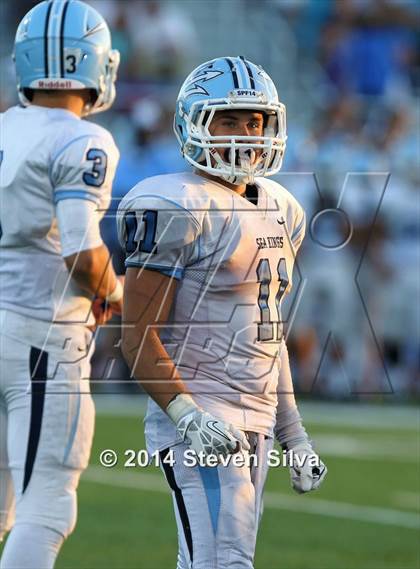Thumbnail 3 in Corona del Mar vs. La Costa Canyon (Brothers in Arms Classic) photogallery.