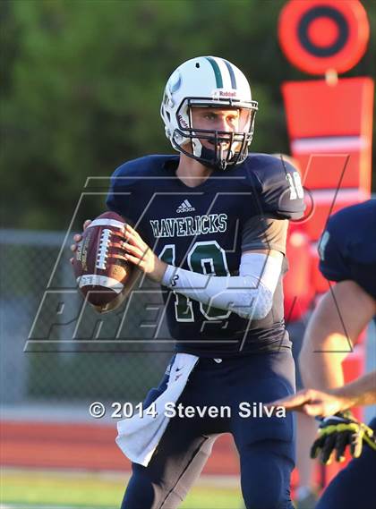Thumbnail 2 in Corona del Mar vs. La Costa Canyon (Brothers in Arms Classic) photogallery.