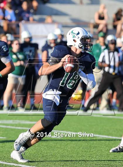 Thumbnail 1 in Corona del Mar vs. La Costa Canyon (Brothers in Arms Classic) photogallery.