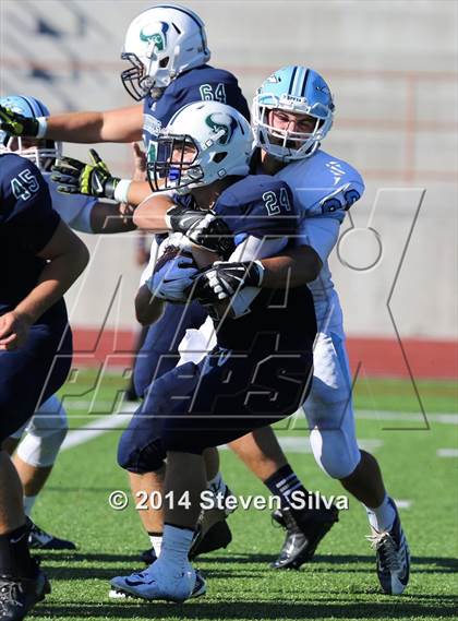 Thumbnail 1 in Corona del Mar vs. La Costa Canyon (Brothers in Arms Classic) photogallery.